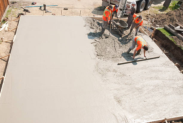 Best Concrete Pool Decks in Metropolis, IL